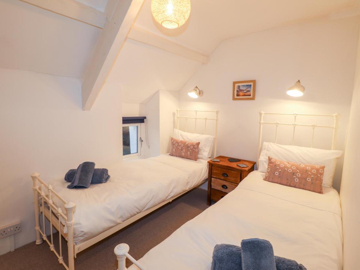 Little Barn Cottage 뉴포트 외부 사진
